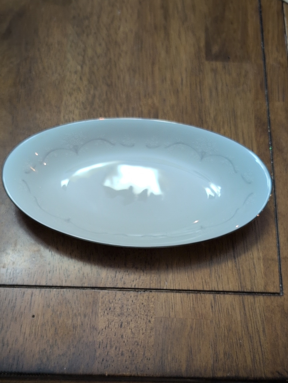 Noritake China Whitebrook 6441 Celery Dish/Vegetable Dish